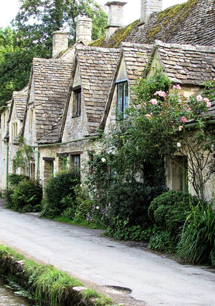 terraced cirencester homes