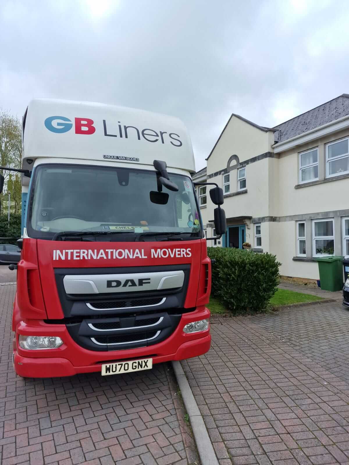 A GB Liners moving an, preparing to move our clients from Bristol to Swindon.